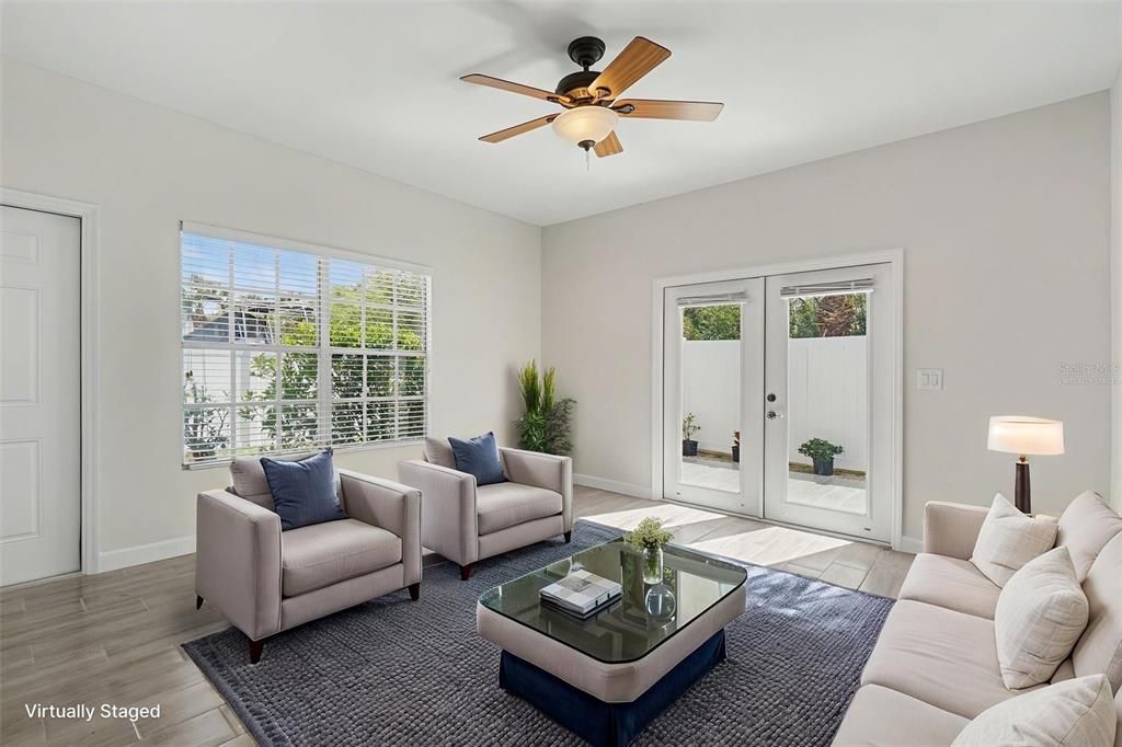 For Sale: $149,900 (2 beds, 2 baths, 814 Square Feet)