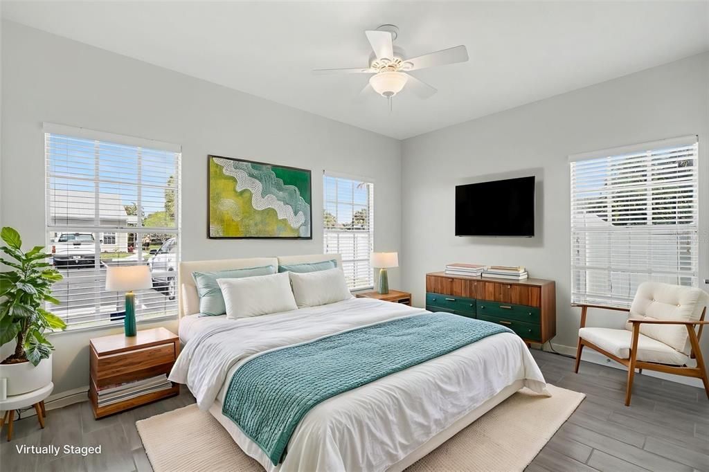 For Sale: $149,900 (2 beds, 2 baths, 814 Square Feet)