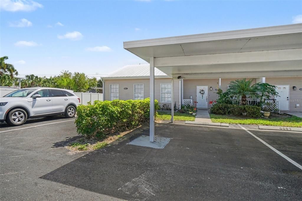 For Sale: $149,900 (2 beds, 2 baths, 814 Square Feet)