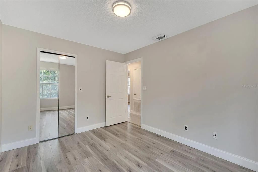 В аренду: $1,900 (3 спален, 2 ванн, 1220 Квадратных фут)
