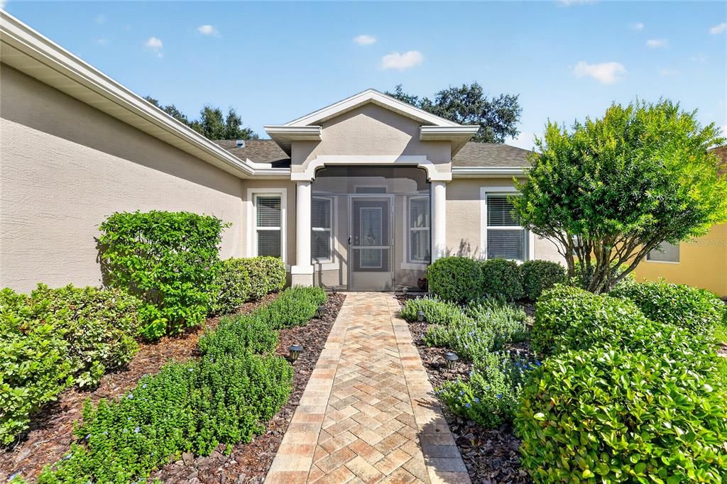 For Sale: $350,000 (3 beds, 2 baths, 1707 Square Feet)