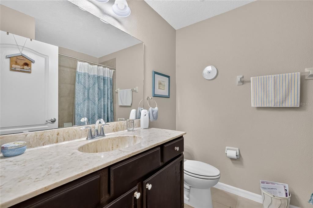 For Sale: $350,000 (3 beds, 2 baths, 1707 Square Feet)