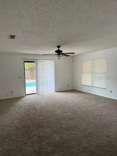 В аренду: $1,895 (3 спален, 2 ванн, 1418 Квадратных фут)