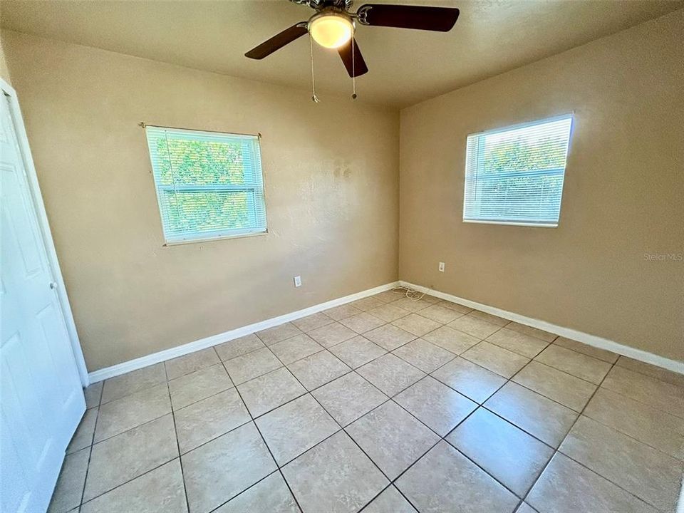 For Rent: $1,600 (2 beds, 1 baths, 1010 Square Feet)
