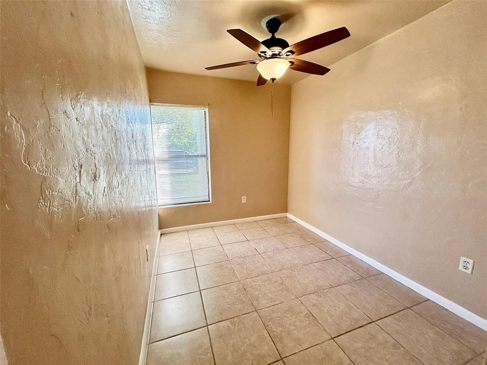 For Rent: $1,600 (2 beds, 1 baths, 1010 Square Feet)