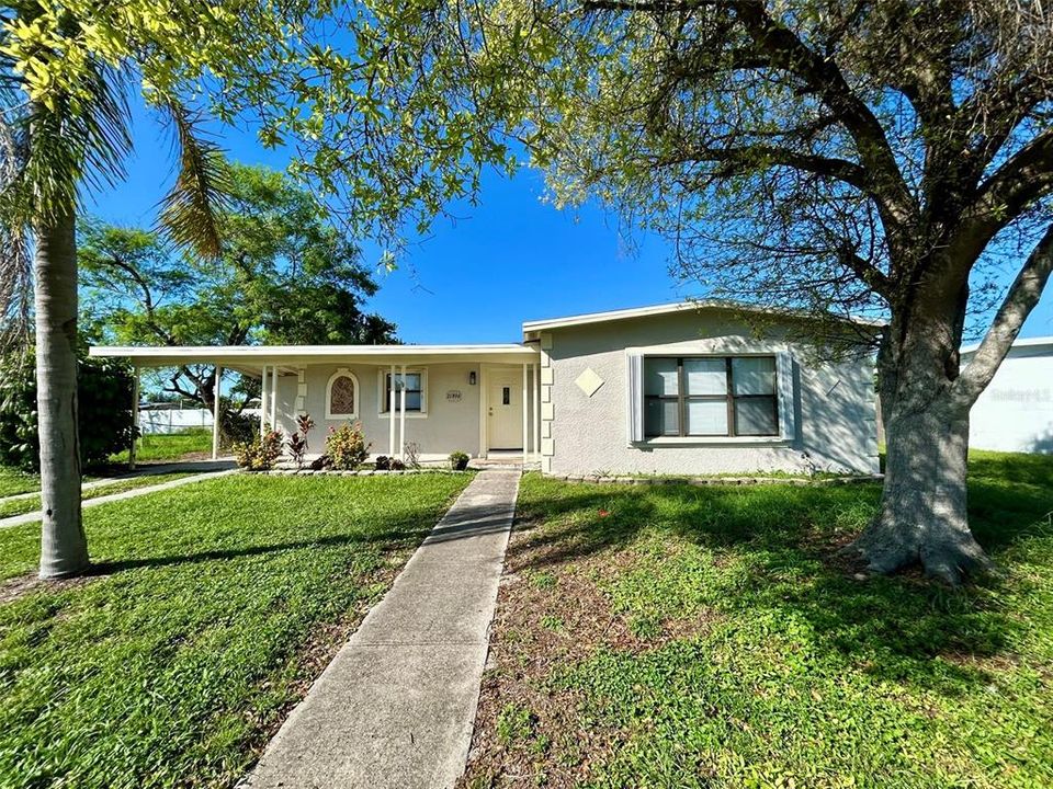For Rent: $1,600 (2 beds, 1 baths, 1010 Square Feet)