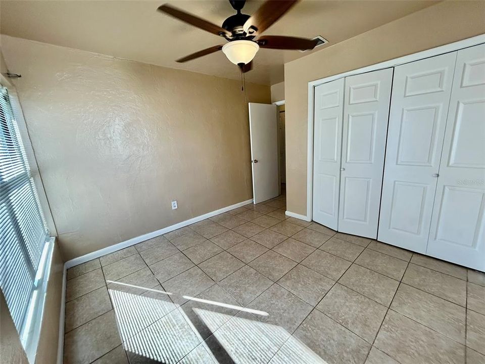 For Rent: $1,600 (2 beds, 1 baths, 1010 Square Feet)