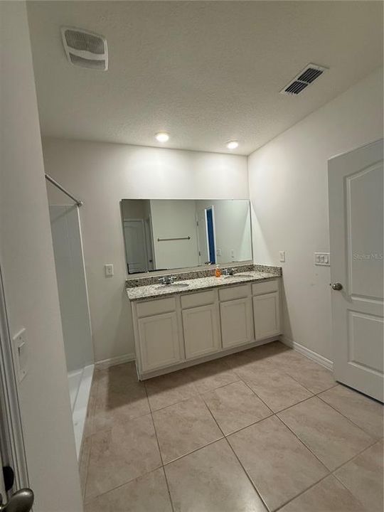En Renta: $2,795 (4 camas, 2 baños, 1846 Pies cuadrados)