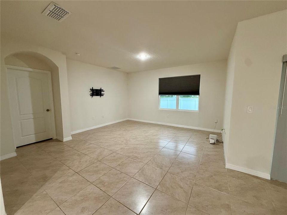 En Renta: $2,795 (4 camas, 2 baños, 1846 Pies cuadrados)