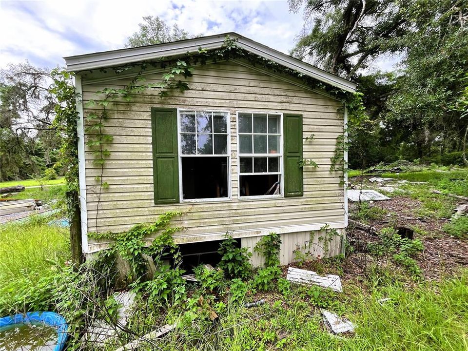 For Sale: $159,900 (3 beds, 2 baths, 1252 Square Feet)