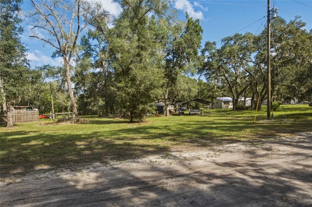 На продажу: $59,900 (0.52 acres)