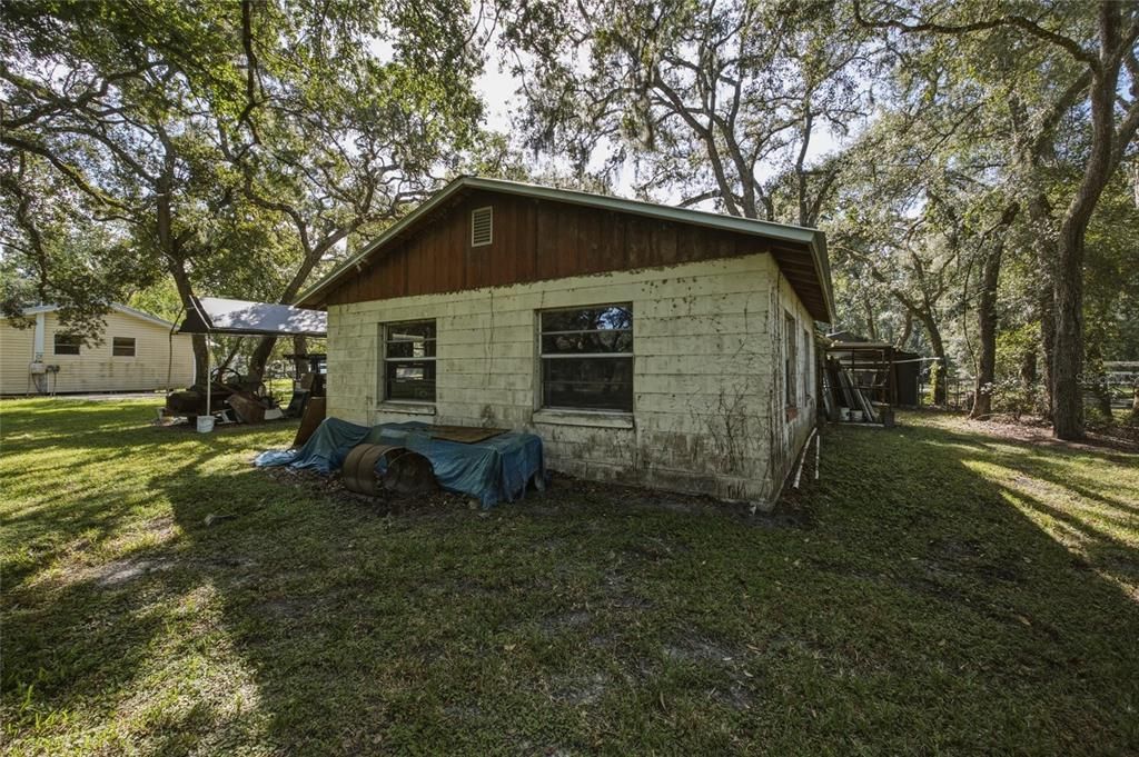 На продажу: $59,900 (0.52 acres)
