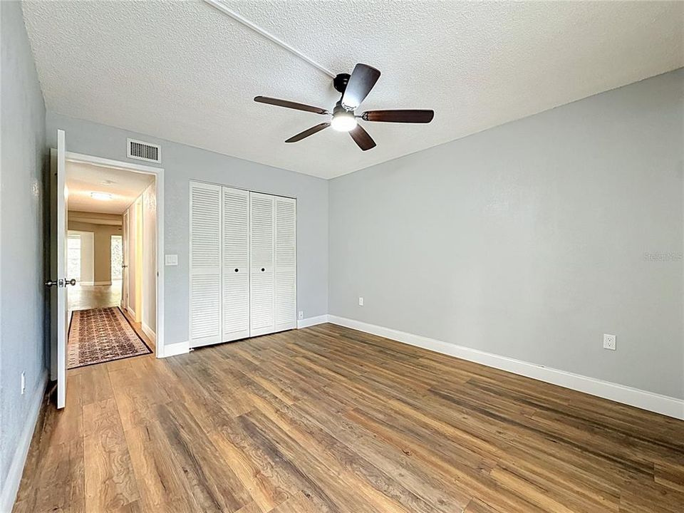 For Sale: $333,000 (3 beds, 2 baths, 1820 Square Feet)