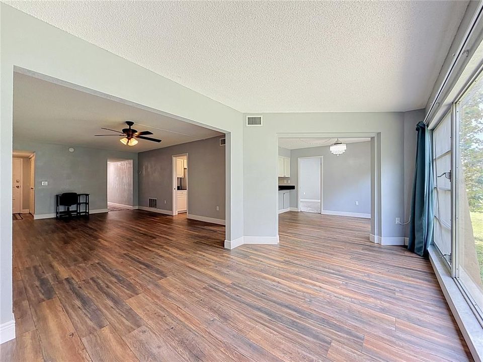 For Sale: $333,000 (3 beds, 2 baths, 1820 Square Feet)