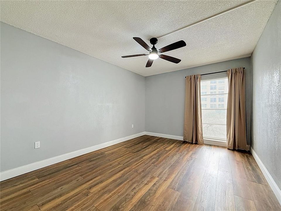 For Sale: $333,000 (3 beds, 2 baths, 1820 Square Feet)