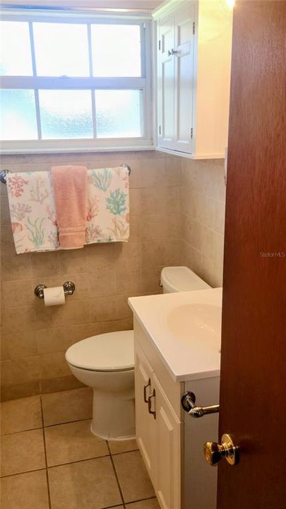 En Venta: $242,000 (3 camas, 2 baños, 1300 Pies cuadrados)