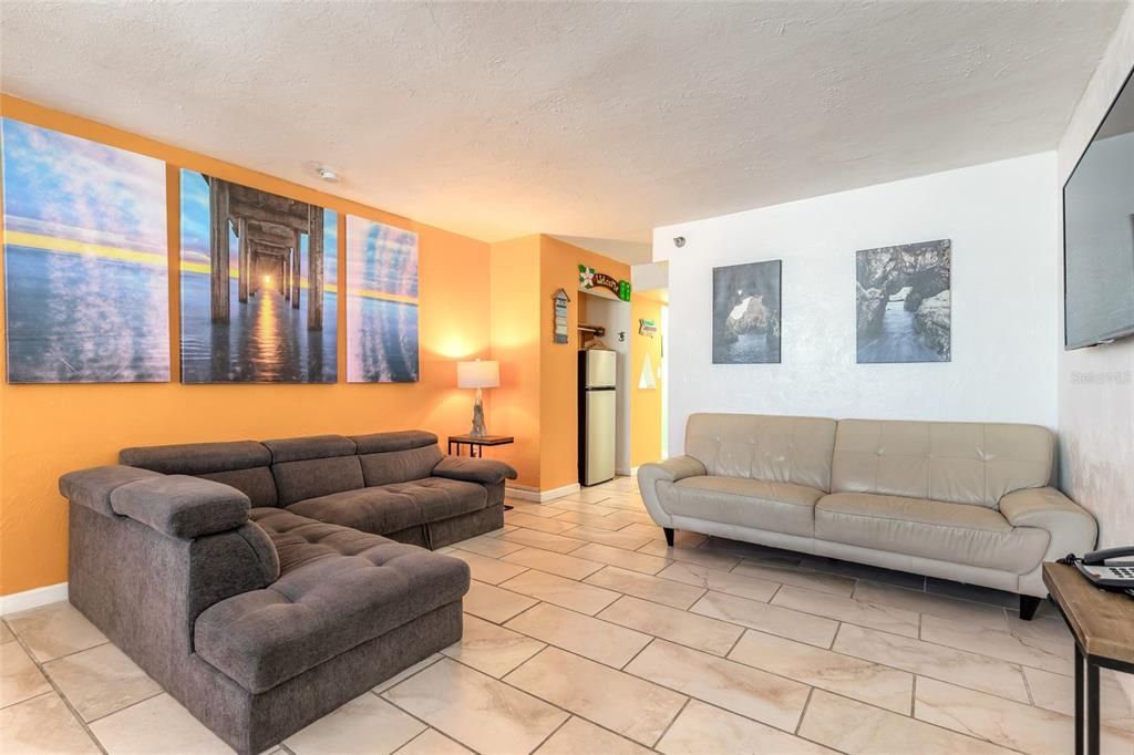 En Venta: $220,000 (1 camas, 2 baños, 691 Pies cuadrados)