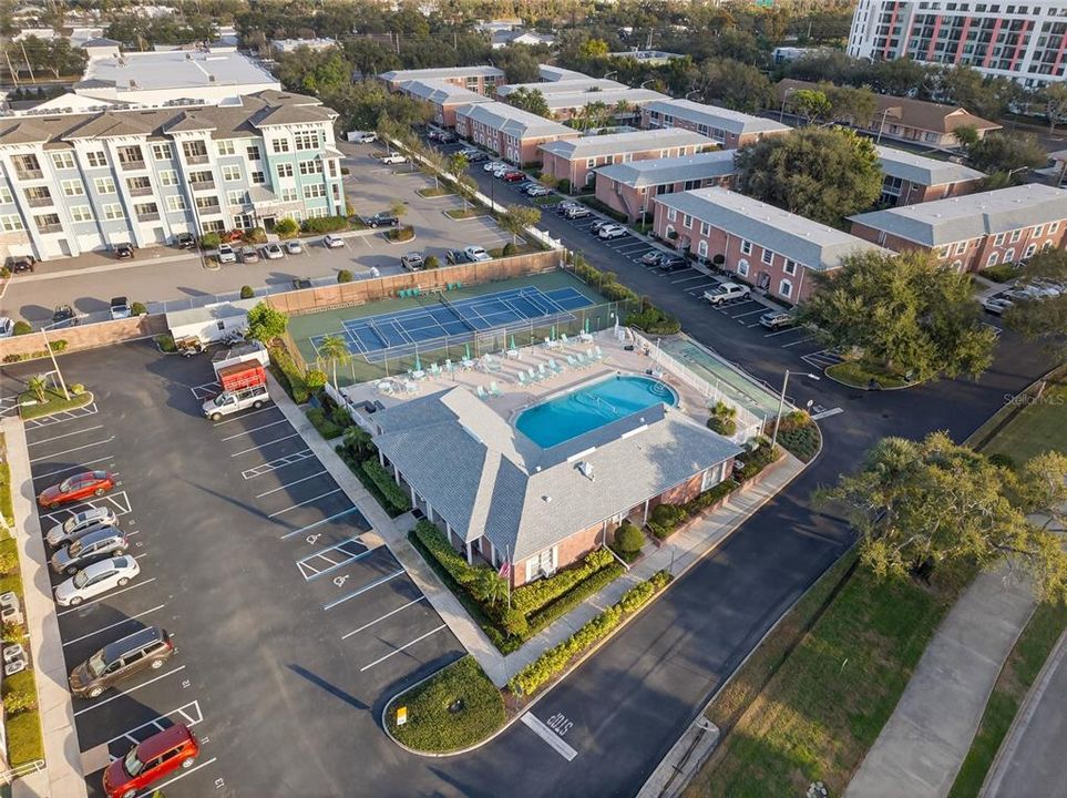 En Venta: $173,900 (3 camas, 2 baños, 1385 Pies cuadrados)