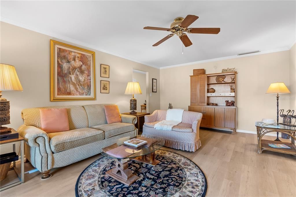 En Venta: $173,900 (3 camas, 2 baños, 1385 Pies cuadrados)