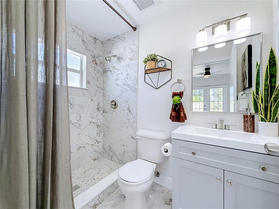 For Sale: $415,000 (4 beds, 2 baths, 1566 Square Feet)
