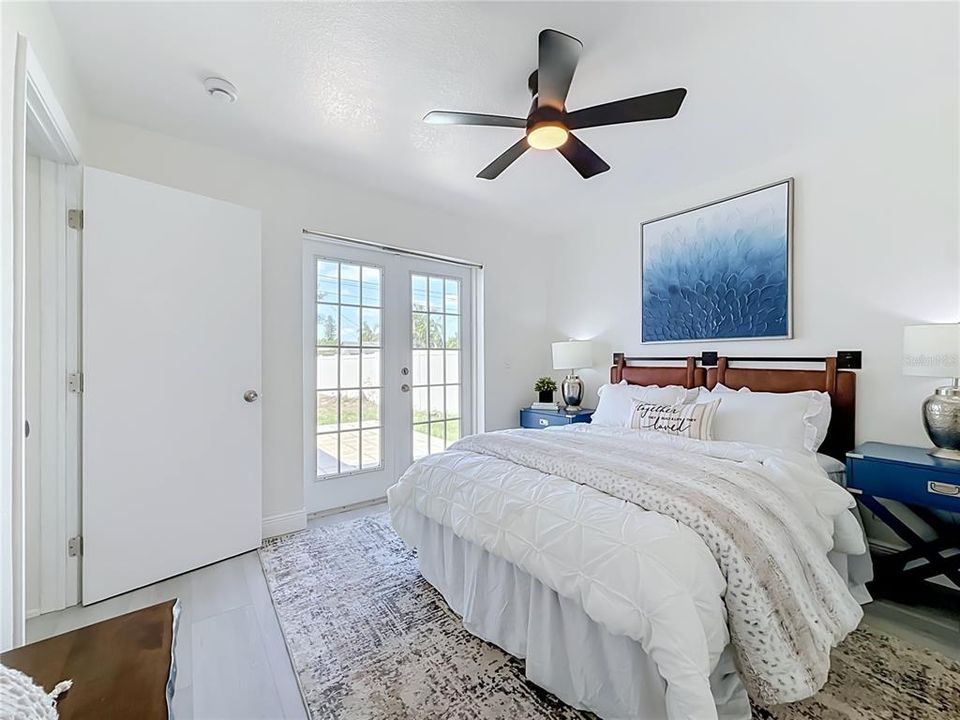 For Sale: $415,000 (4 beds, 2 baths, 1566 Square Feet)