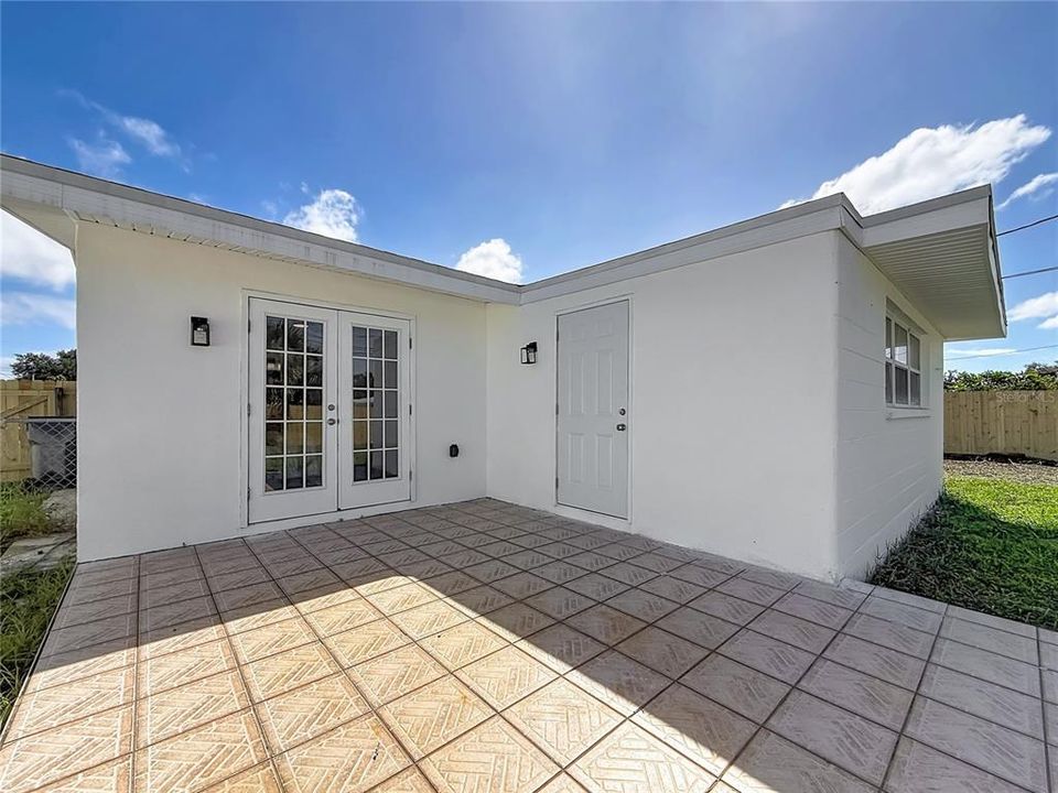 For Sale: $415,000 (4 beds, 2 baths, 1566 Square Feet)