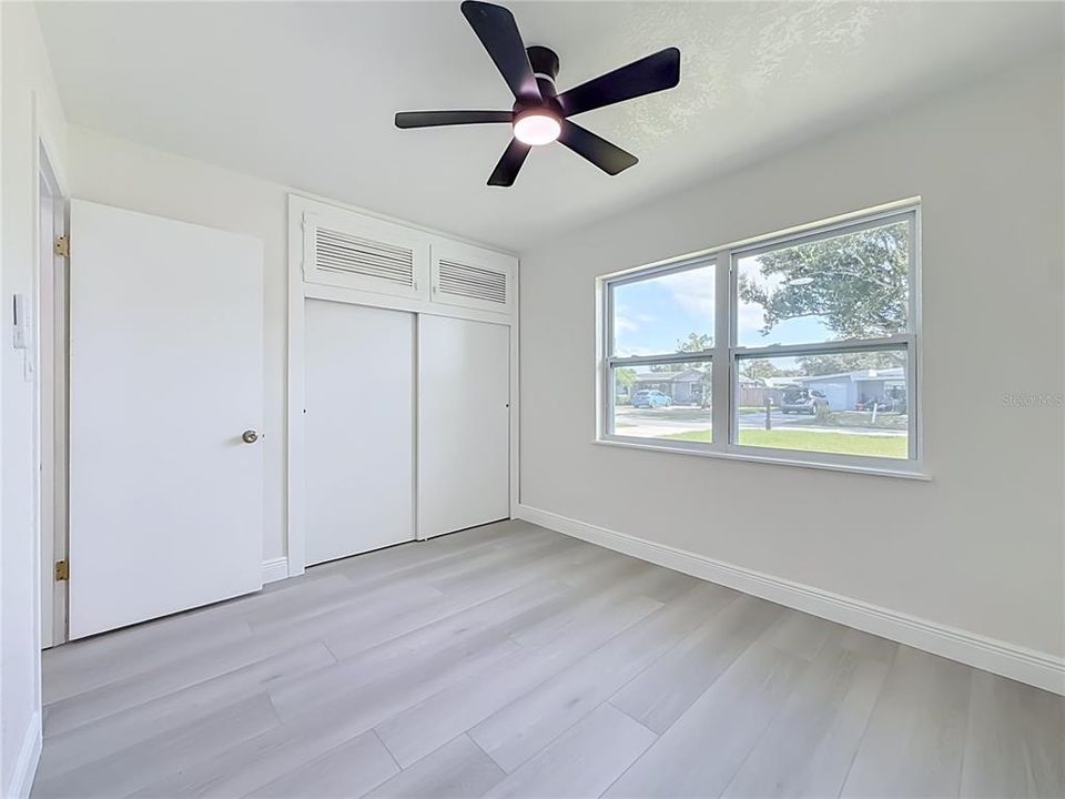 For Sale: $415,000 (4 beds, 2 baths, 1566 Square Feet)