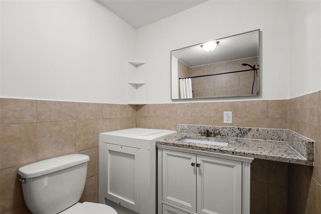待售: $375,000 (4 贝兹, 3 浴室, 1416 平方英尺)