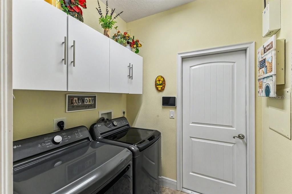 For Sale: $714,000 (3 beds, 2 baths, 2246 Square Feet)