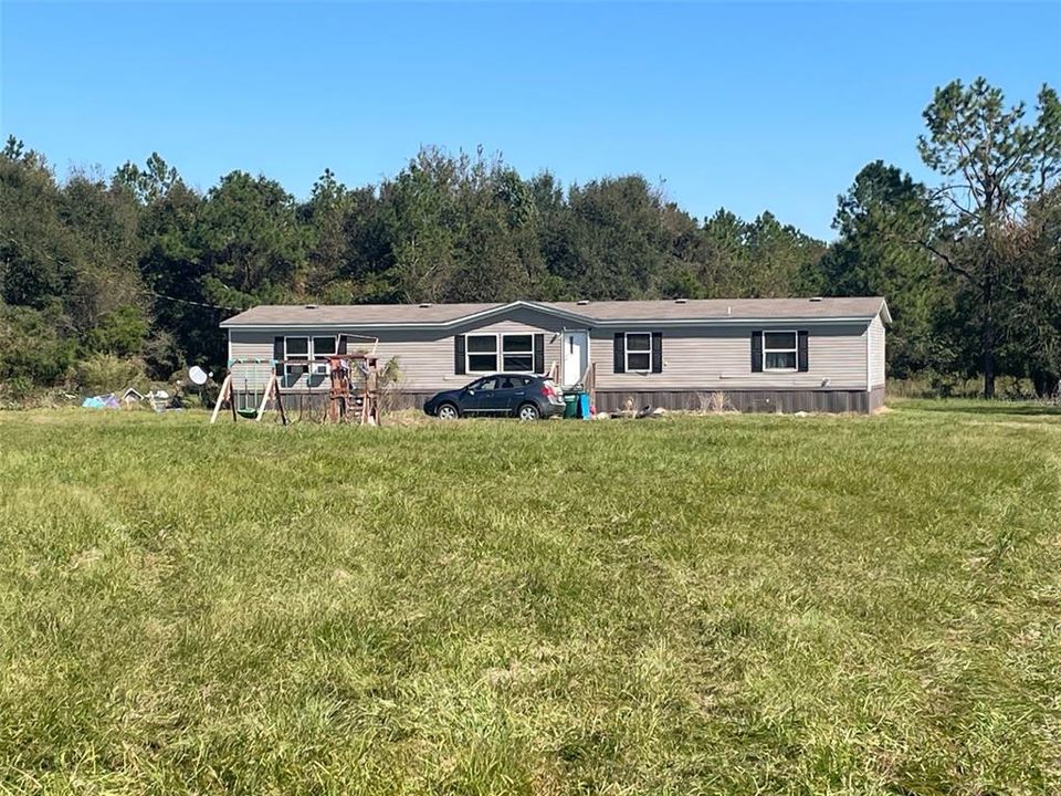 For Sale: $165,000 (5 beds, 3 baths, 2432 Square Feet)