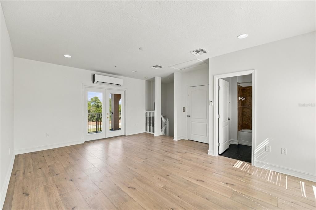 For Sale: $499,000 (4 beds, 4 baths, 2381 Square Feet)