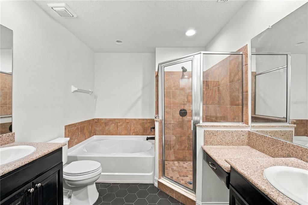 For Sale: $499,000 (4 beds, 4 baths, 2381 Square Feet)