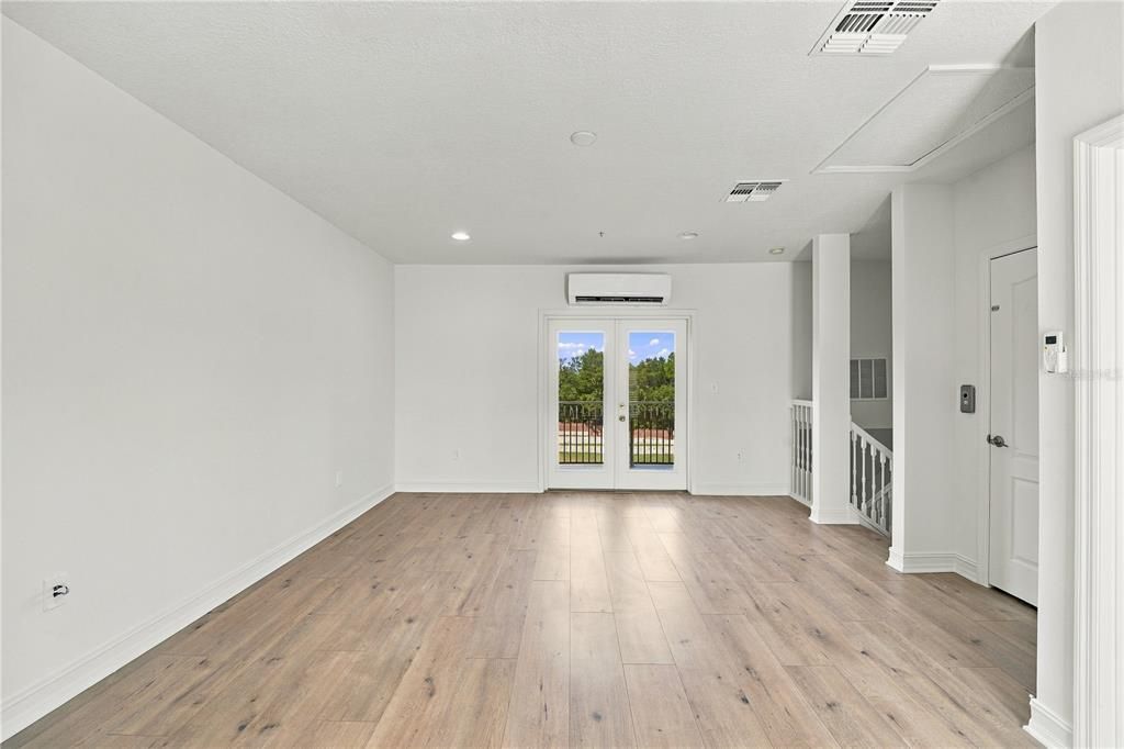 For Sale: $499,000 (4 beds, 4 baths, 2381 Square Feet)