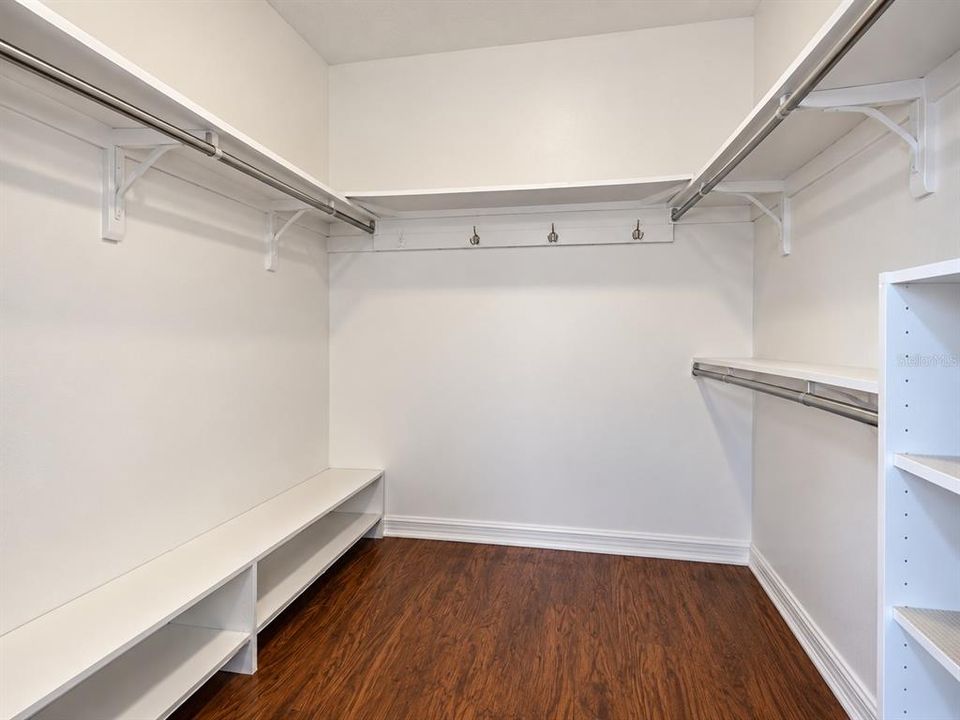 For Sale: $424,900 (3 beds, 2 baths, 1433 Square Feet)