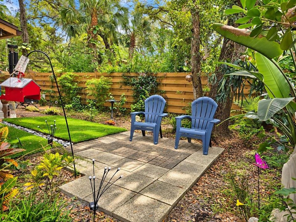 For Sale: $424,900 (3 beds, 2 baths, 1433 Square Feet)