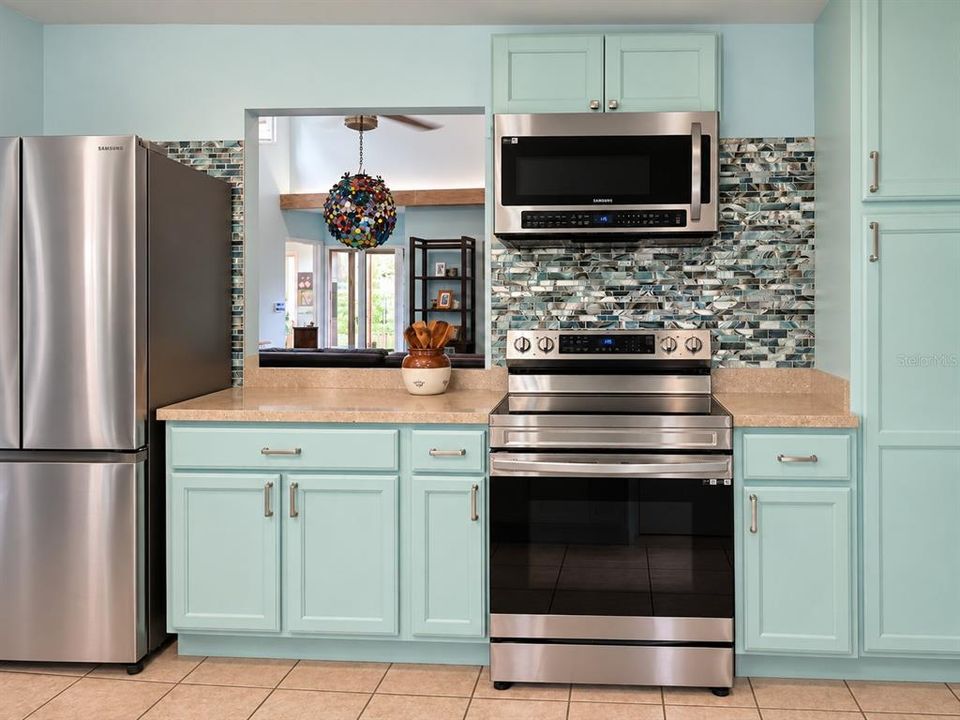 For Sale: $424,900 (3 beds, 2 baths, 1433 Square Feet)