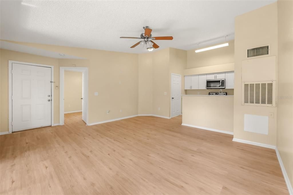 For Rent: $1,390 (1 beds, 1 baths, 605 Square Feet)