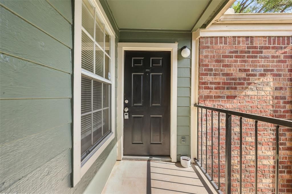 For Rent: $1,390 (1 beds, 1 baths, 605 Square Feet)