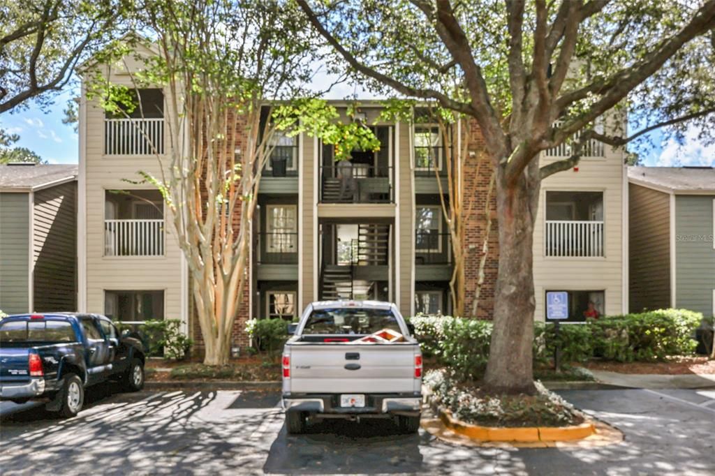 For Rent: $1,390 (1 beds, 1 baths, 605 Square Feet)