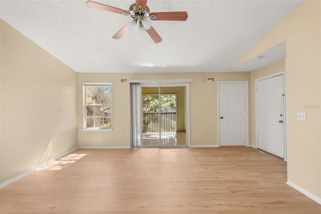 For Rent: $1,390 (1 beds, 1 baths, 605 Square Feet)