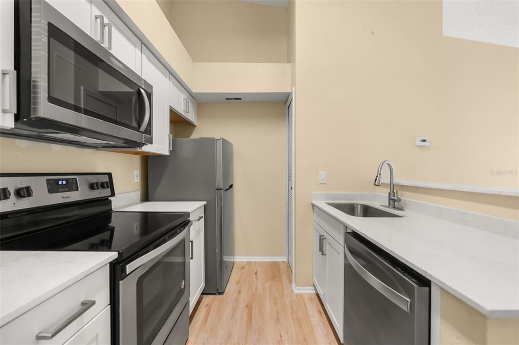 For Rent: $1,390 (1 beds, 1 baths, 605 Square Feet)