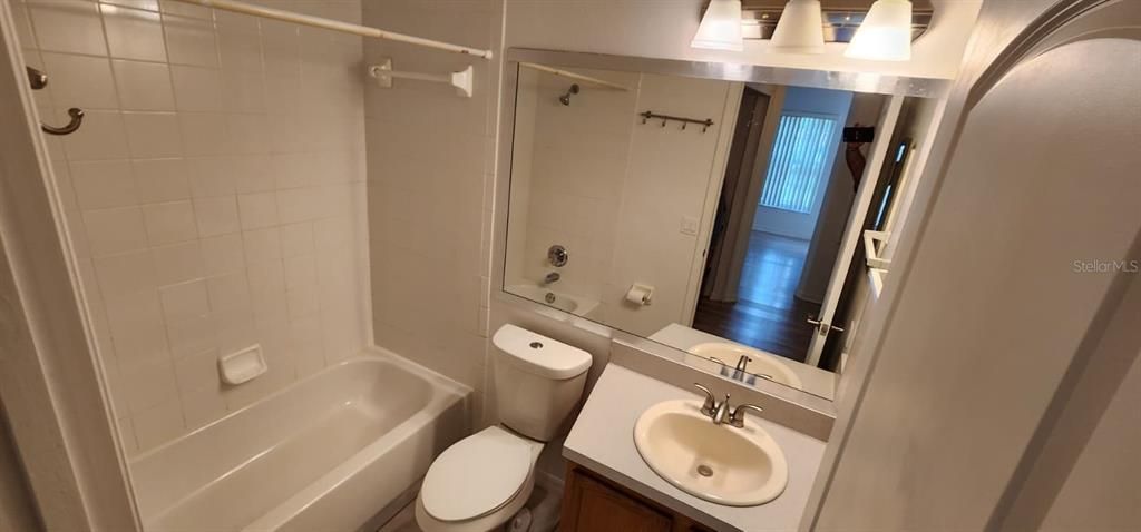 For Rent: $1,750 (3 beds, 2 baths, 1136 Square Feet)
