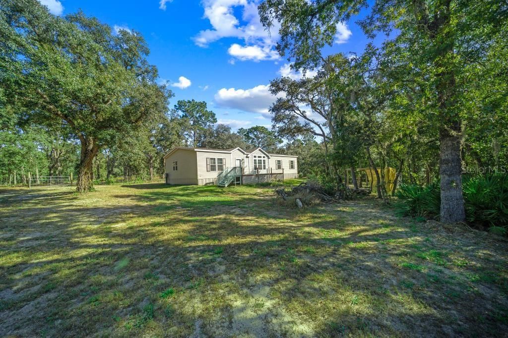 For Sale: $289,900 (3 beds, 2 baths, 1953 Square Feet)