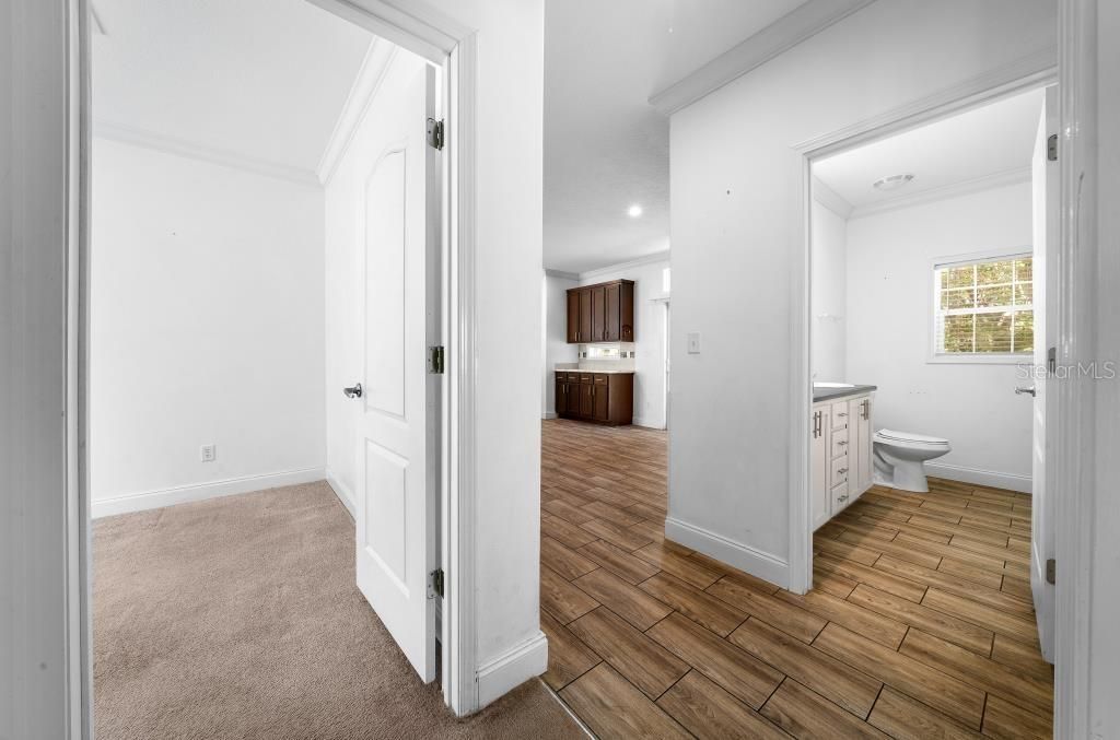 For Sale: $289,900 (3 beds, 2 baths, 1953 Square Feet)