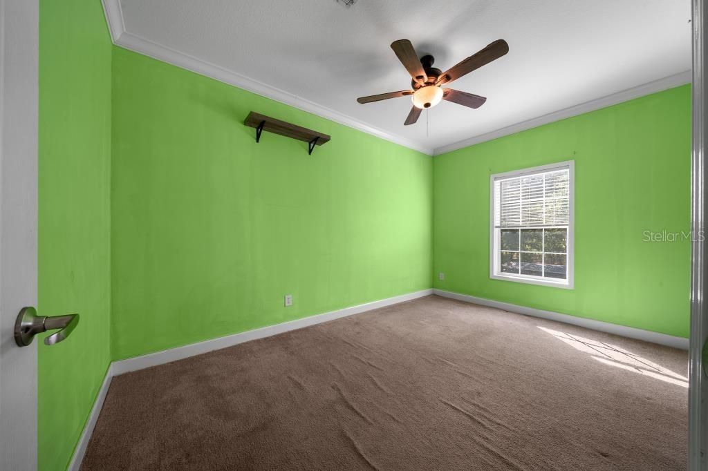 For Sale: $289,900 (3 beds, 2 baths, 1953 Square Feet)