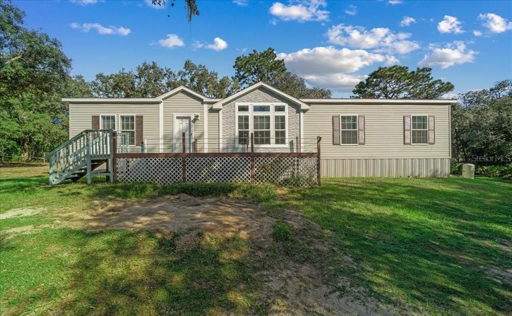 For Sale: $289,900 (3 beds, 2 baths, 1953 Square Feet)