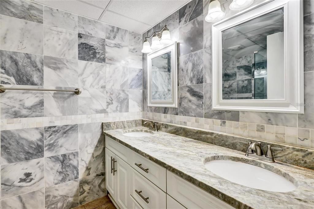 В аренду: $1,900 (2 спален, 2 ванн, 1220 Квадратных фут)