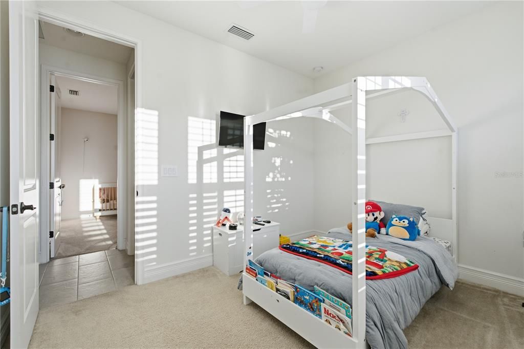 En Venta: $485,000 (3 camas, 2 baños, 1560 Pies cuadrados)