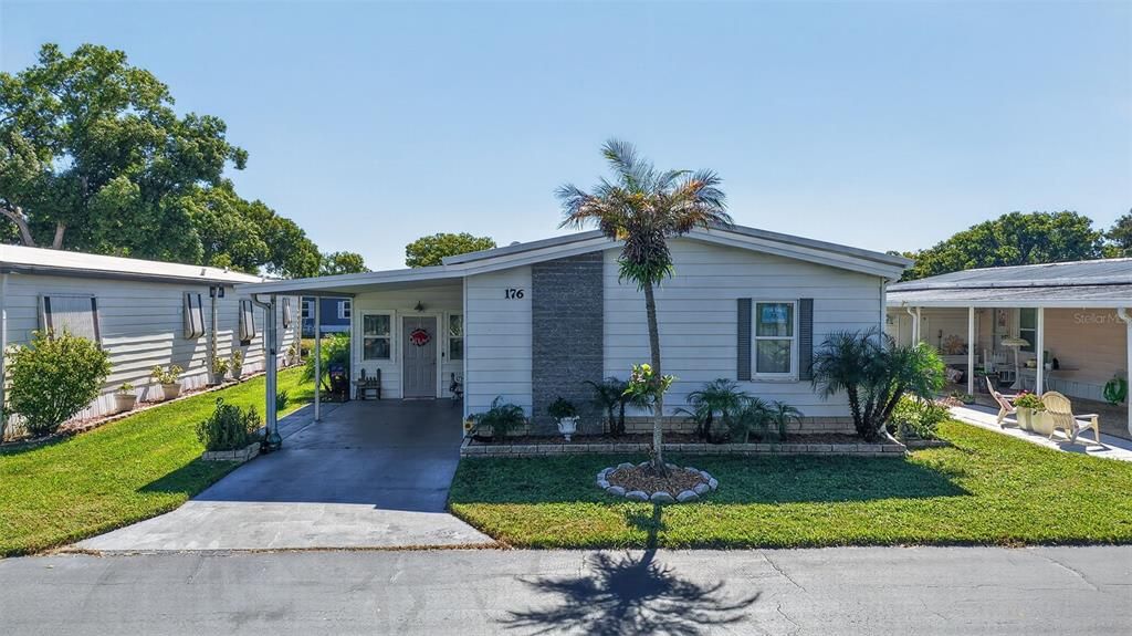For Sale: $225,000 (2 beds, 2 baths, 1603 Square Feet)