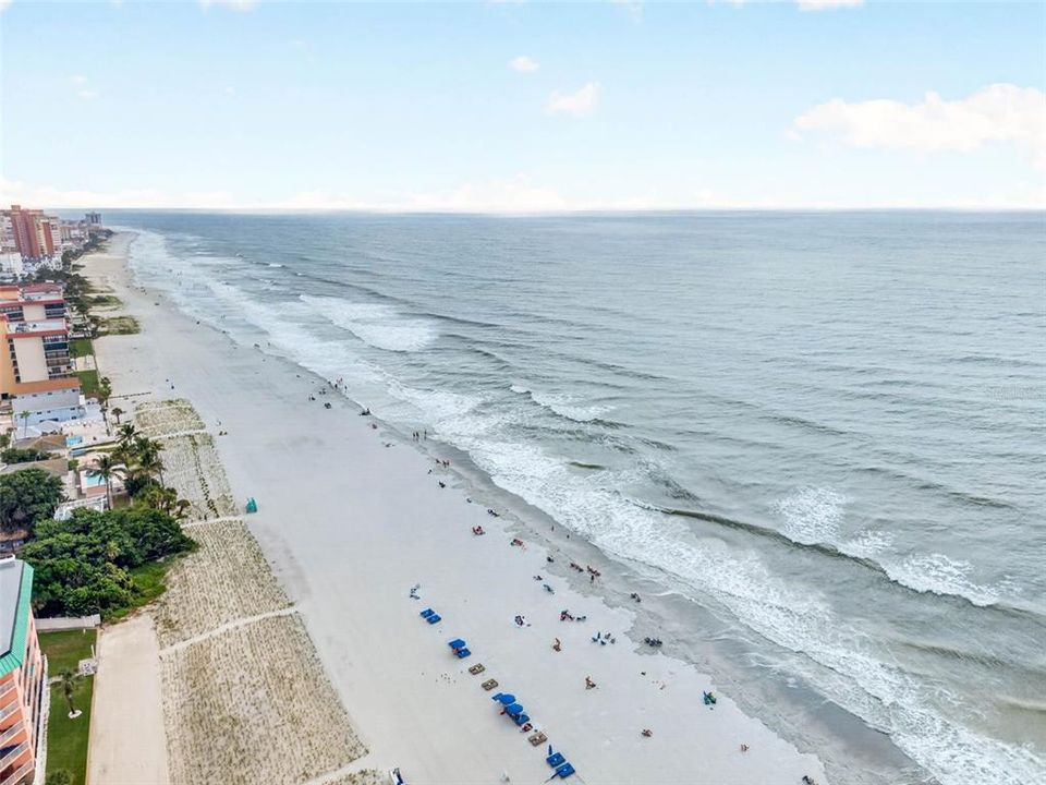 For Sale: $700,000 (2 beds, 2 baths, 1400 Square Feet)